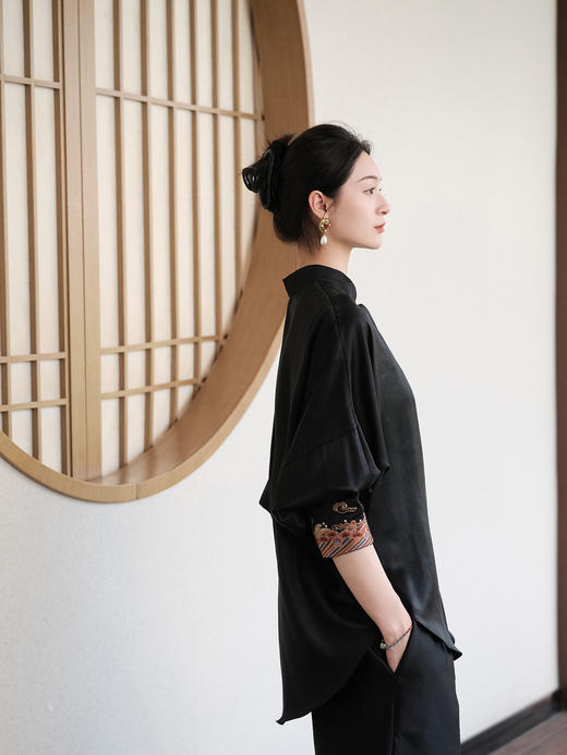 盛唐婧 |真丝新中式绣花衬衫 商品图2