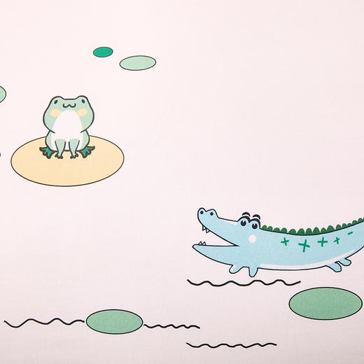 多喜爱 卡通全棉斜纹四件套 快乐池塘 柔软细腻 亲肤耐用 双面设计 宽边枕套 儿童 小青蛙和小鳄鱼 学生 商品图4