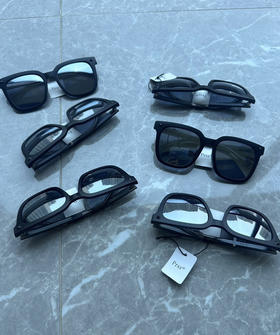 全新正品帕莎PRSR银泰撤柜男士墨镜太阳镜一镜一码防伪可查，帕莎高端的PS系列 一直都是流量明星佩戴款。
原价598，简易包装