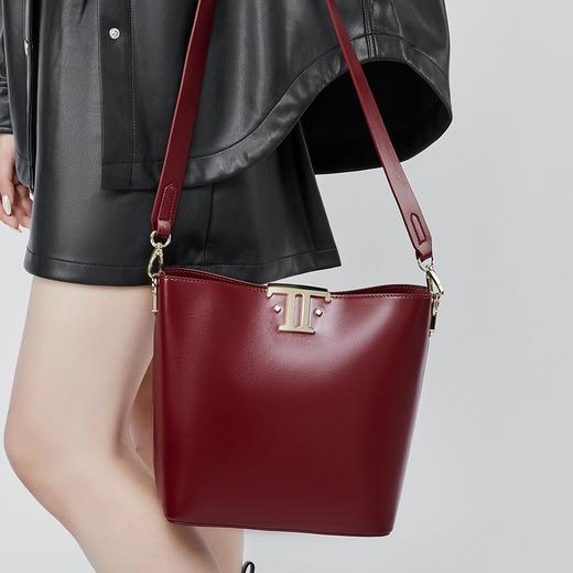 【预售3天】通勤百搭水桶包腋下女包大容量复古单肩包D2819 商品图2