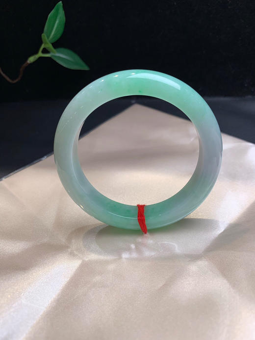 620092，56.5 绿底正圈，整条底妆细腻，二处带清新绿底，清新甜美 商品图3