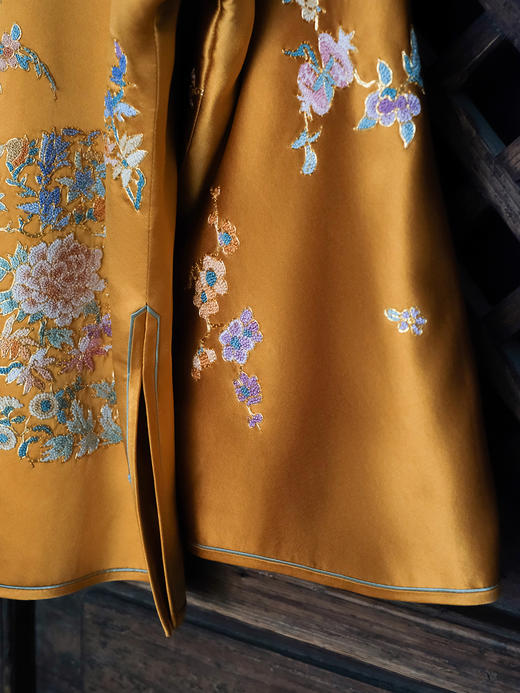 盛唐牡丹大师系列| 重工大团花苏绣外套 商品图1