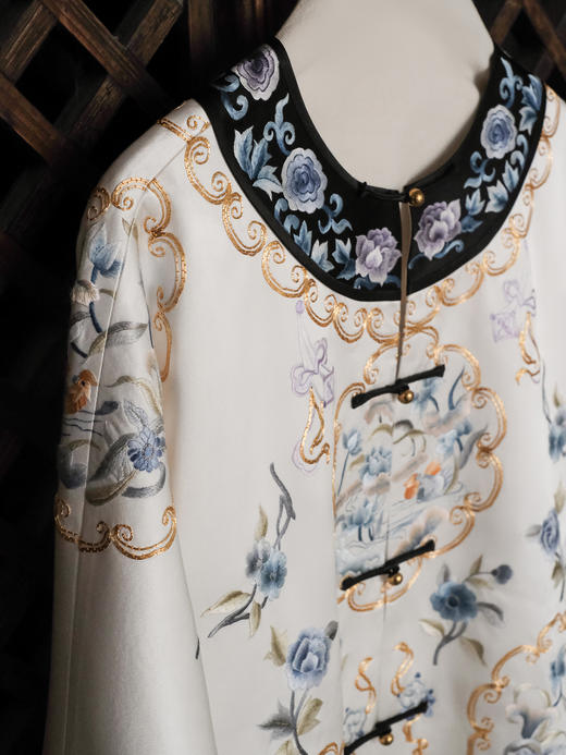 盛唐牡丹大师系列| 重工盘金团纹蔚鸳平针绣外套 商品图1