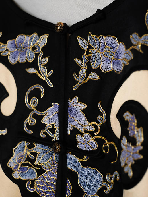 盛唐牡丹大师系列| 重工如意头兰花苏绣外套-浅橘色 商品图1