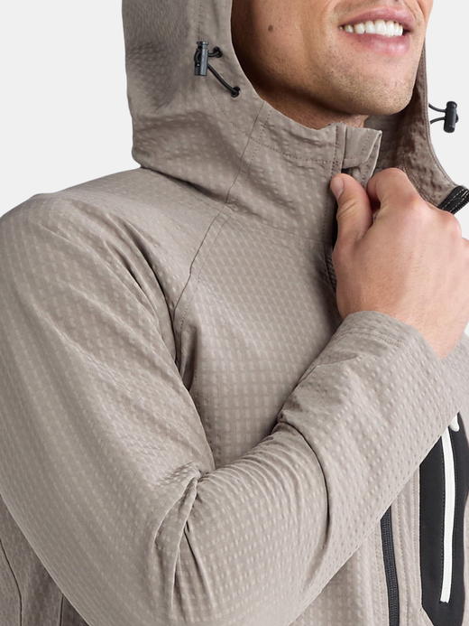 特价清仓款！Reebok男士轻量冲锋外套 只要￥299直邮到手 商品图6