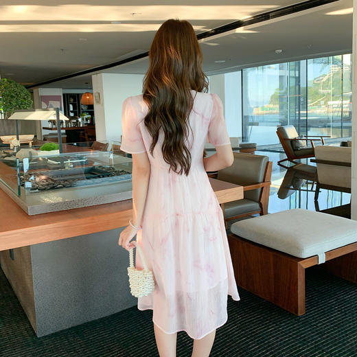 奢姿大码女装2025夏季减龄清冷遮肉印花连衣裙胖妹妹方领时尚裙子9952858209 商品图3