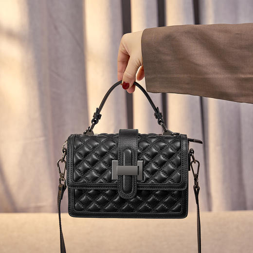 【预售3天】时尚百搭质感菱格斜挎包2025新款女包手提包D1816 商品图0