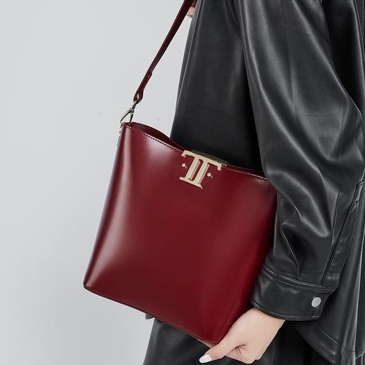 【预售3天】通勤百搭水桶包腋下女包大容量复古单肩包D2819 商品图3