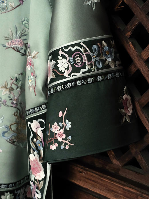 盛唐牡丹大师系列| 重工刺绣牡丹团花外套-绿色 商品图4