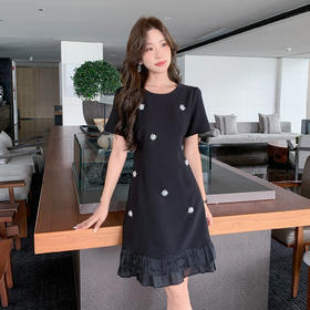 【清仓超15天不保价】奢姿大码女装2025夏季新款胖MM拼接荷叶边遮肉钉珠A字气质连衣裙9952858292【1】