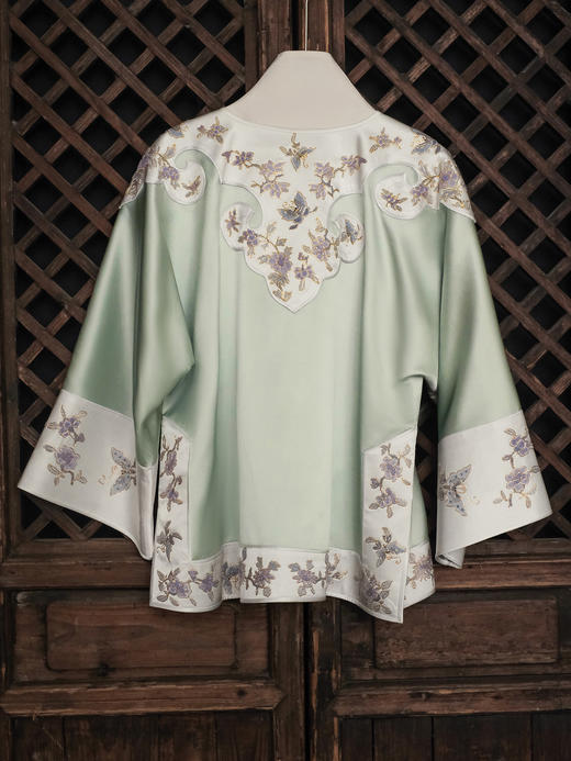 盛唐牡丹大师系列| 重工如意头兰花苏绣外套-荷茎绿 商品图2