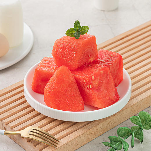 新鲜水果  甜蜜多汁 甘美4K西瓜 有少量籽1枚（每枚8~8.5斤左右） 商品图2