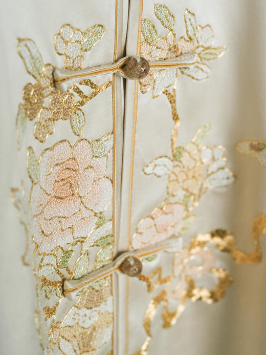 盛唐牡丹大师系列| 重工盘金江崖海水纹打籽绣外套-香槟色 商品图1