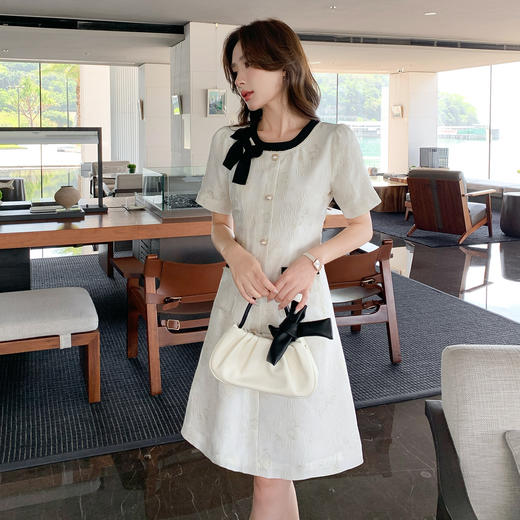 奢姿大码女装2025夏季蝴蝶结设计减龄提花裙子胖妹妹时尚连衣裙9952890360 商品图4