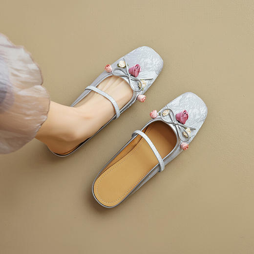 【预售5天】新中式新款春夏外穿温柔平底鞋方头玫瑰花半拖凉鞋女国风单鞋LGYZNX&383-13 商品图1