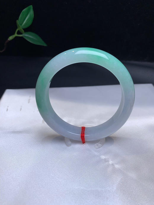 620086，55绿底正圈手镯，一半带绿底，干净清新 商品图2