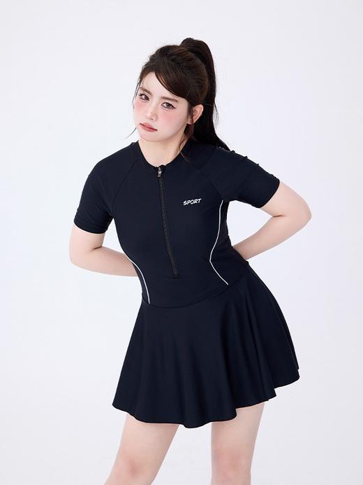 【2025爆款🔥胖MM度假必备】修身显瘦遮肚连体泳衣💃防晒又时尚，轻松穿出自信美✨时尚休闲运动修身显瘦遮肚防晒  大码胖mm度假连体裙泳衣 商品图1