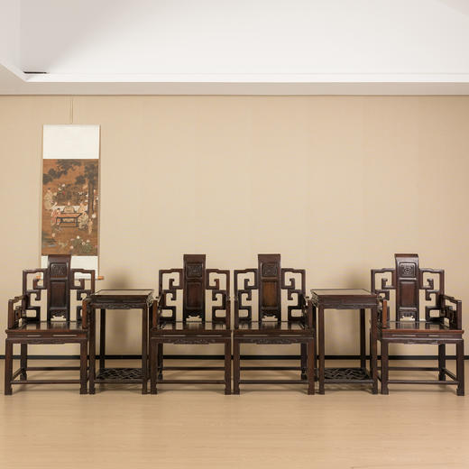 清 红木攒接拐子纹扶手椅成堂（四椅两几） 商品图0