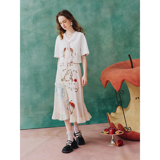 两三事  魔幻派对 2025夏季新款小清新印花荷叶边摆a字半身裙长裙 商品图1