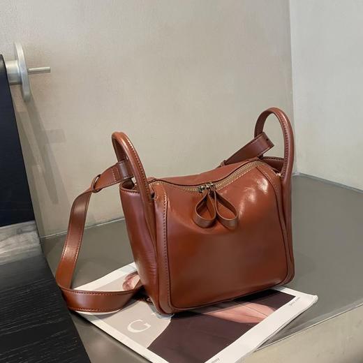 【预售3天】韩版大容量水桶包百搭单肩包简约斜挎包ZR-3065 商品图3