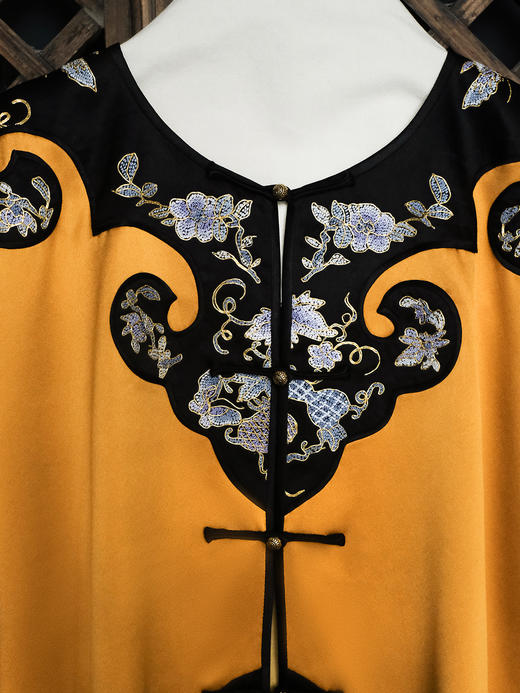 盛唐牡丹大师系列| 重工如意头兰花苏绣外套-橘色 商品图1