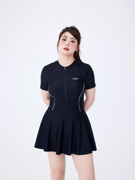 【2025爆款🔥胖MM度假必备】修身显瘦遮肚连体泳衣💃防晒又时尚，轻松穿出自信美✨时尚休闲运动修身显瘦遮肚防晒  大码胖mm度假连体裙泳衣 商品图4