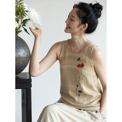 牧衣游原创 柞蚕丝手工刺绣混织毛织马夹圆领质朴百搭背心 梧桐栖 商品图2