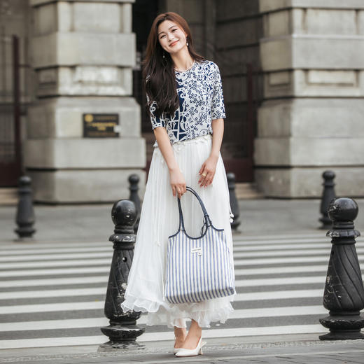 【林栖设计小店】【现货】桑蚕丝混纺毛织上衣蓝印花纹复古气质2025夏季新款上衣女1952527 商品图2