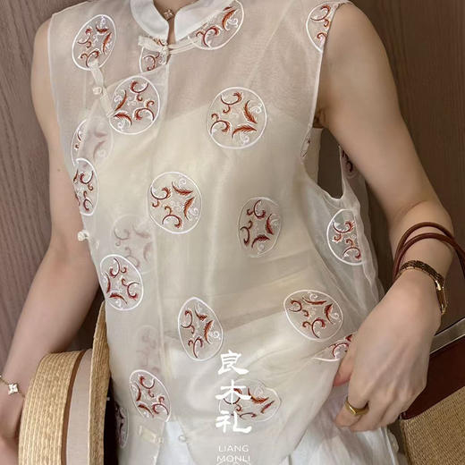 【预售7天】良木礼真丝香云纱马甲（250506） 商品图3