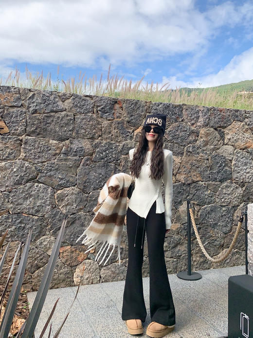 <曾小咸推荐>2色下摆开叉打底针织衫 日常129.99/件 立减70 秒杀59.99/件！！ 商品图4