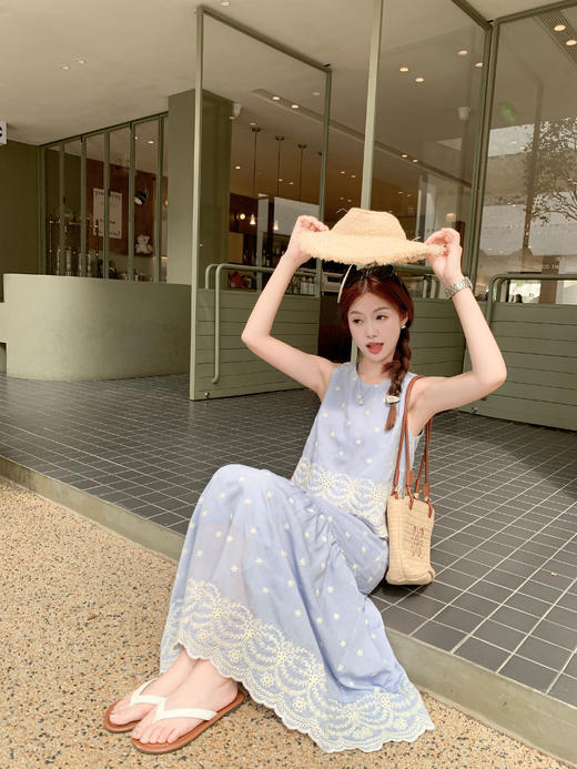 <曾小咸推荐>温柔风绣花无袖上衣绣花半身裙 商品图7