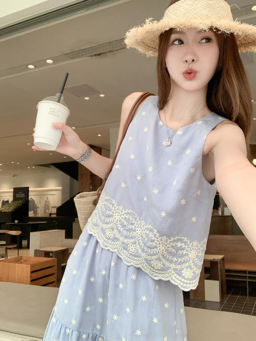 <曾小咸推荐>温柔风绣花无袖上衣绣花半身裙 商品图8