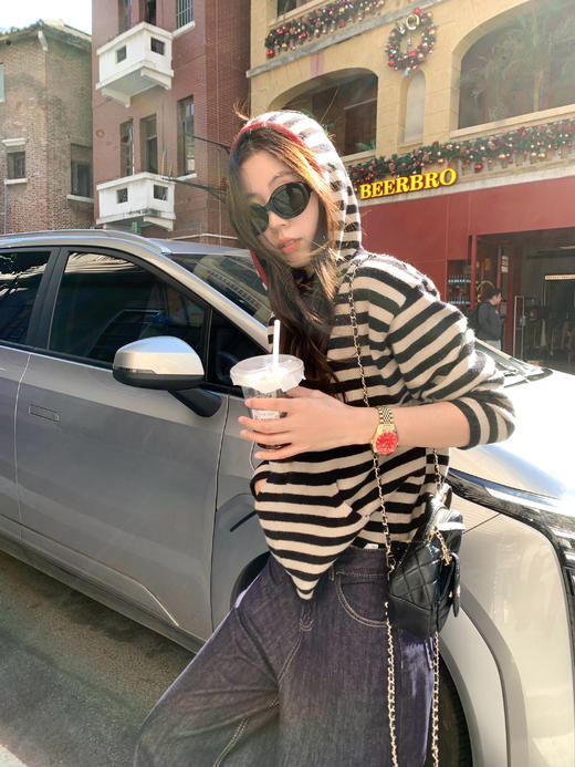 <曾小咸推荐> 黑色条纹连帽毛衣 商品图13