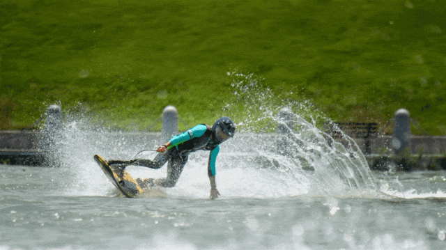 【夏令营】动力冲浪营,水上运动天花板,炫酷刺激好玩,北京金海湖不用去三亚|7~17岁单飞