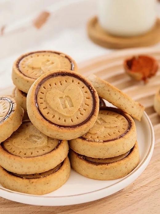 桶装69抢2桶德国原装进口费列罗夹心爱心饼干赏味期至2025年9月基地直邮 商品图5