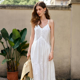 OLrain欧芮儿夏季2025新款白色法式吊带刺绣度假风收腰显瘦连衣裙