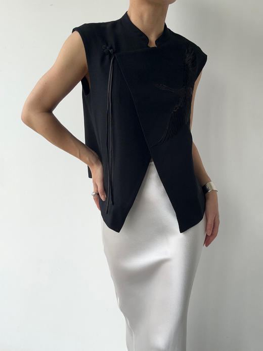 丝所｜S23N001 惊鸿斜襟马甲［ 黑A  / 白B  ] 商品图0