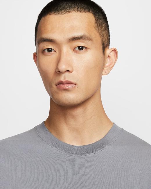 Nike 耐克男子篮球T恤HJ3432-065 商品图1