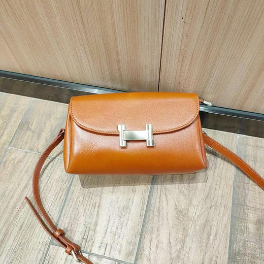 【预售3天】高级质感小包包女2025新款手袋简约百搭小方包复古洋气通勤斜挎包YM6913 商品图5