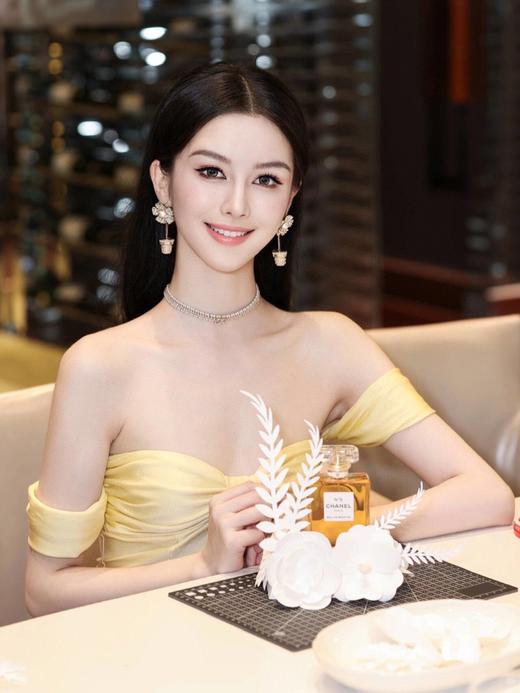香奈儿 花朵盆栽耳夹（XJ） 商品图5