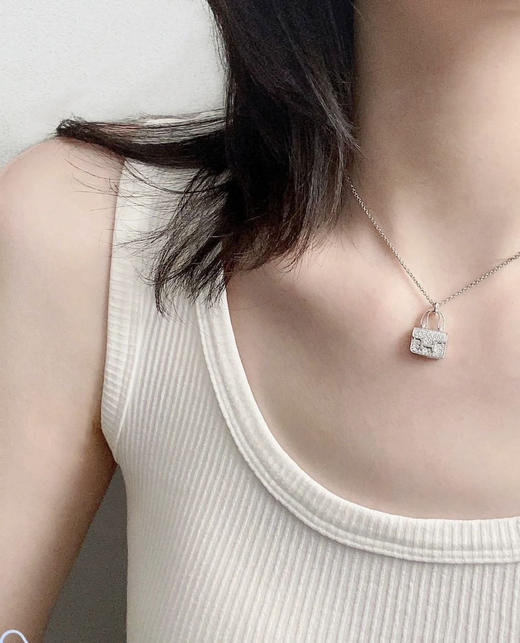 年后发！梵家首饰同厂！放心入😍😍【H家kelly康康白富美包包项链】非常精致且高奢经典❗❗闪耀的一塌糊涂😭超适合春夏季节戴的项链❗✅粉色/玫瑰金/白金/实物很有光泽感✅ 日常通勤晚宴聚会佩戴❗❗ 商品图3