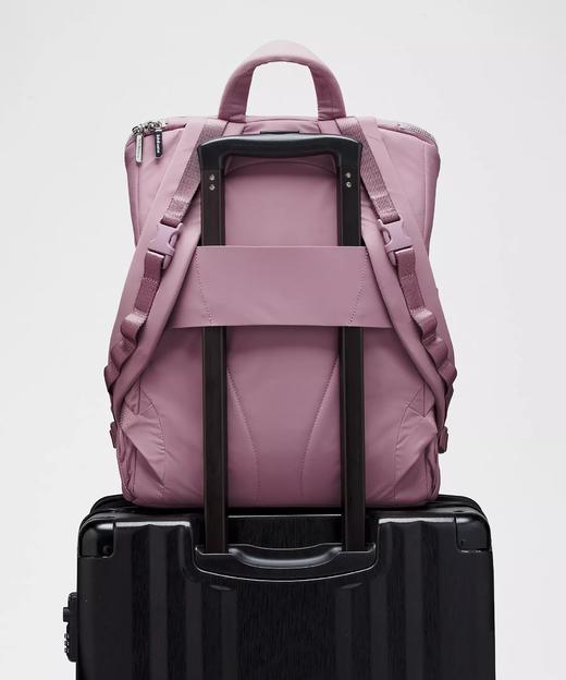 超实用性！Lululemon 妈咪包17L 包括可拆卸可斜挎小袋 超适合旅行盒新手父母使用 商品图4