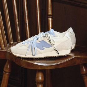 【春上新】  【新品】7楼 NewBalance复古薄底男/女鞋吊牌价：899元