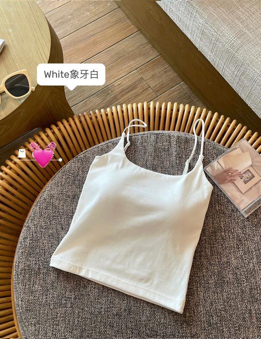 【拍1发2！必入轻奢单品】一年四季都能穿！免内衣吊带背心🔥自带乳胶胸垫，舒适百搭巨好穿✨2025热销新款 车缝棉吊带女固定一体杯免穿胸垫 可调节肩带百搭背心 一年四季百搭款 商品图6