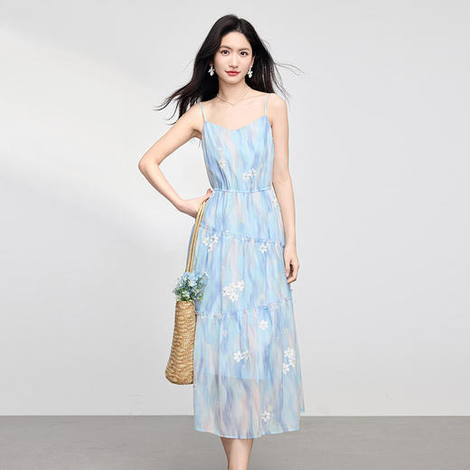 【专属特价】熙世界夏日绝美蓝色连衣裙女2025年新款收腰显瘦气质V领吊带裙子 商品图4