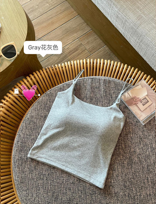 【拍1发2！必入轻奢单品】一年四季都能穿！免内衣吊带背心🔥自带乳胶胸垫，舒适百搭巨好穿✨2025热销新款 车缝棉吊带女固定一体杯免穿胸垫 可调节肩带百搭背心 一年四季百搭款 商品图7