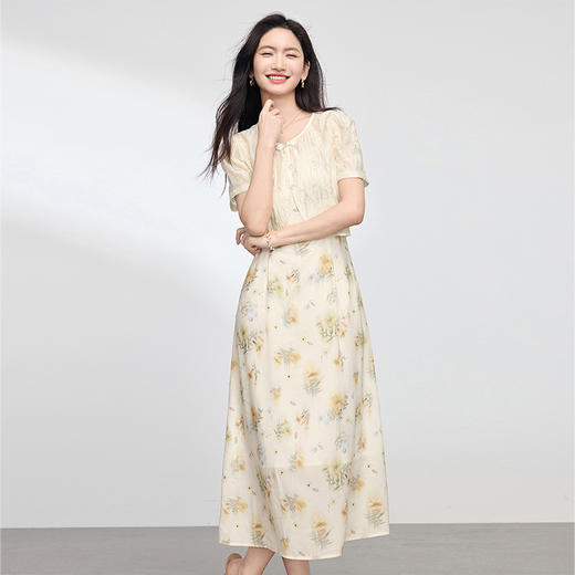 熙世界新中式国风套装女夏2025新款天丝盘扣小衫碎花吊带裙两件套 商品图3