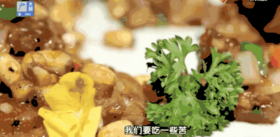 8种莲子创意吃法-鲜莲子金蒜牛肉粒