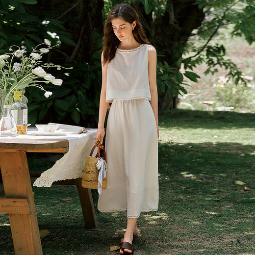 OLrain欧芮儿法式优雅一字领衫半裙套装女夏季2025新款白色两件套 商品图0