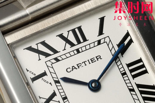 卡地亚Tank AF坦克系列 小号 女士石英腕表
【表壳】表盘尺寸：小号29.5mm*22mm 商品图3